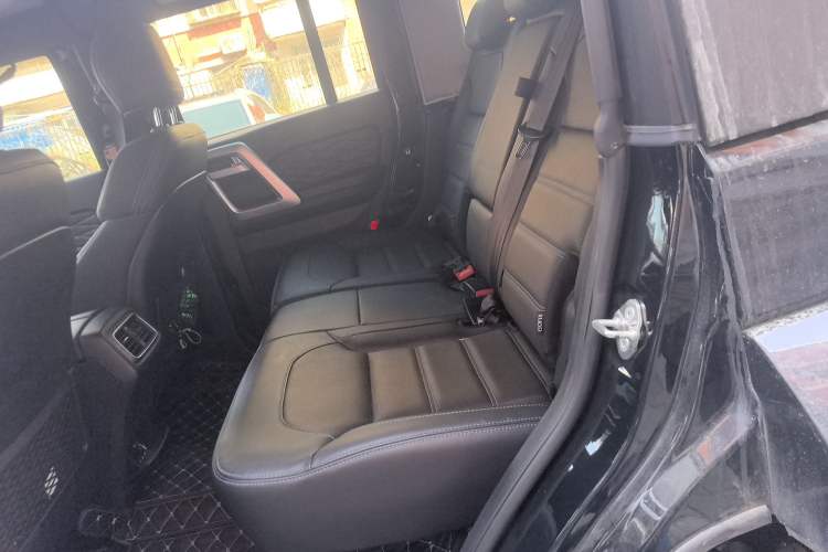 Used BAIC Off-Road BJ40 2024 2.0T Urban Hunter Honor Edition Left Rear Seat