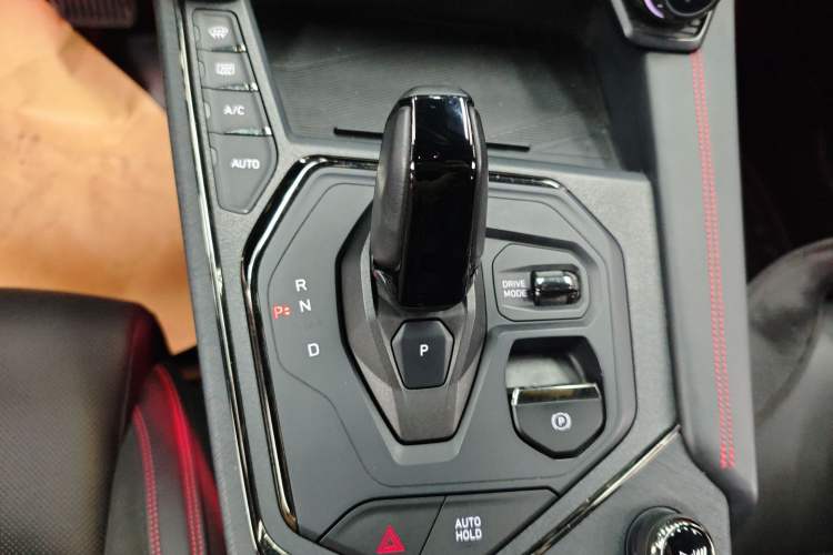 Used Lynk & Co 05 2022 2.0TD Four-Wheel Drive Dynamic Halo