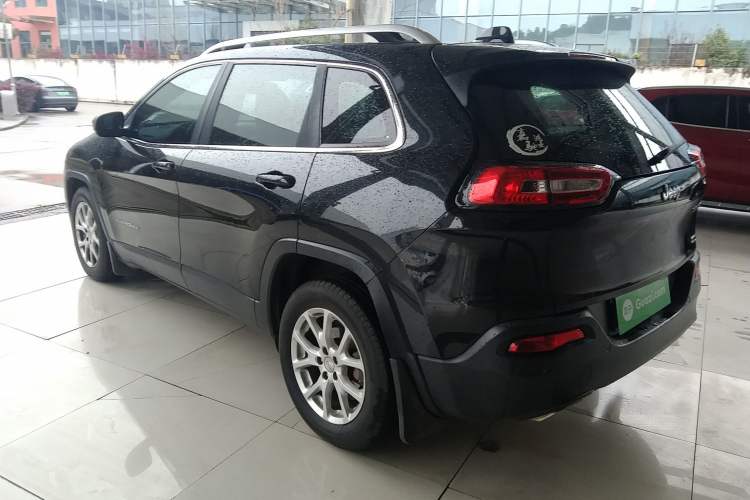 Used Jeep Cherokee 2016 2.4L Leading Edition Rear Left 45 Deg