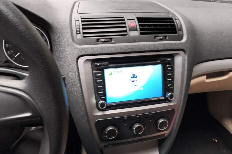 Used Skoda Octavia 2015 Classic Model 1.6L Automatic Yijie Version