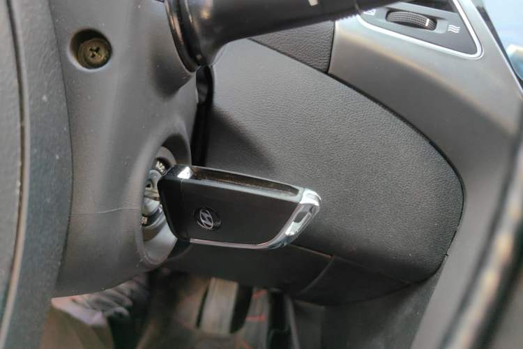 Used Hyundai Elantra (5th Generation / Langdong) 2015 1.6L Automatic Fashion Model
