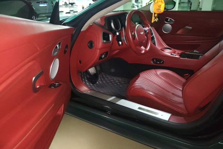 Used AstonMartin DB11 2019 4.0T V8 Coupe