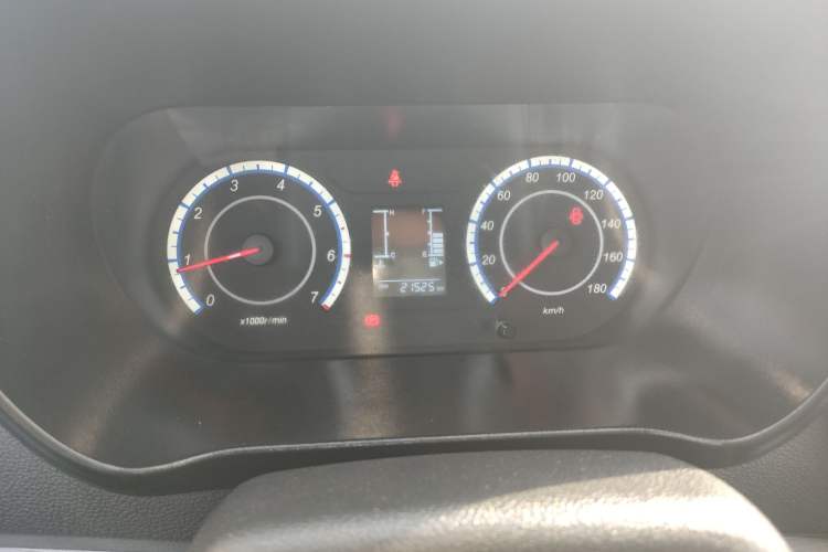 Used CHANGAN KAICHENG Ruixing M60 2023 1.5L GDI Basic Model Passenger Vehicle 6/7 Seats Instrument Cluster