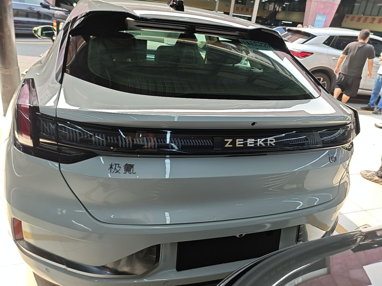 Zeekr 001 2021 Long-Range Dual-Motor WE Edition — снимка 5