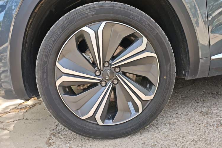 Used Geely Auto Monjaro L 2022 1.5T Leishen Hi·F Plug-in Hybrid Super Xun Left Front Wheel Hub