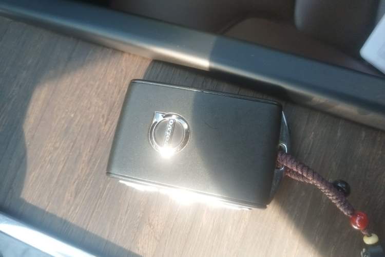 Used Volvo V90 2021 Cross Country B5 AWD Smart Range Edition Interior 1