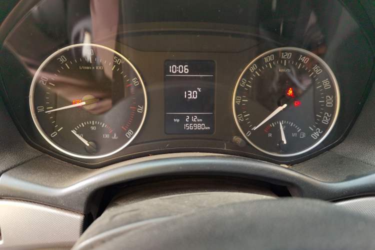 Used Skoda Octavia 2015 Classic Model 1.6L Manual Eado Version
