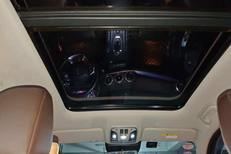 Used Wey VV6 2018 2.0T Four-Wheel Drive Flagship Version China V Standard Headliner