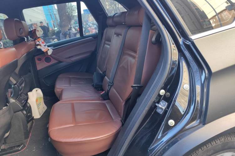 Used BMW X5 2011 xDrive35i M Sport model
