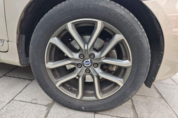 Used Volvo XC60 2017 T5 AWD Smart Upgrade Edition
