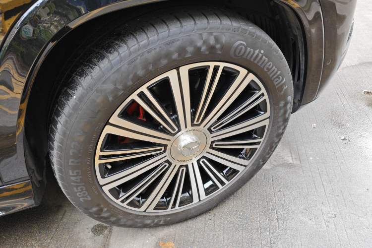 Used Mercedes-Benz Maybach GLS 2021 GLS 480 4MATIC Right Front Wheel Hub