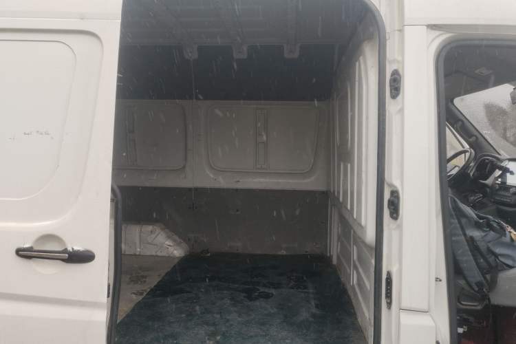 Used Foton Toano 2023 2.0T Automatic Urban Edition Short Wheelbase Mid-Height Rear Single Tire 3 Seats
