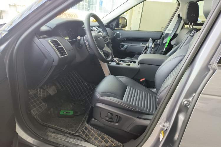 Used Land Rover Discovery 2024 360 PS S Left Front Seat