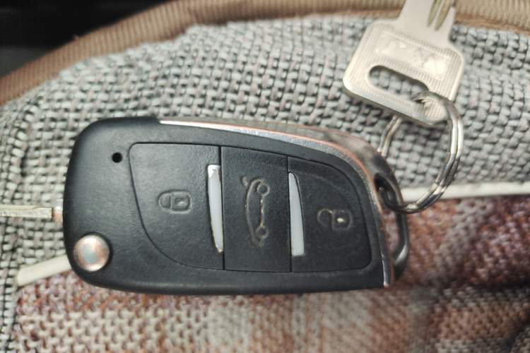 Used JDMC T5 2014 2.2L Two-Wheel Drive Upgraded Version with Extended Wheelbase 4G22B
