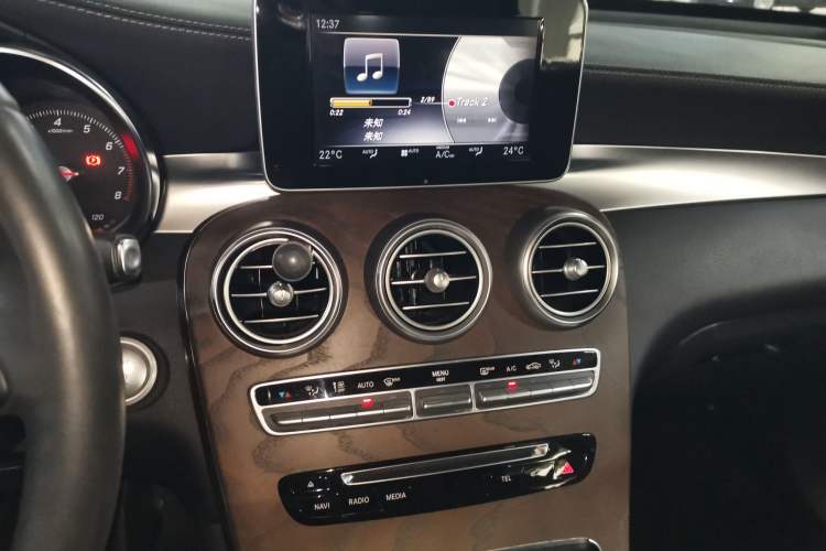 Used Mercedes-Benz GLC 2018 Refreshed GLC 300 4MATIC Dynamic Edition