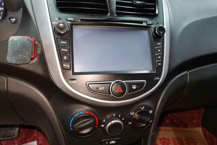 Used Hyundai Verna Ray 2014 1.4L Automatic TOP
