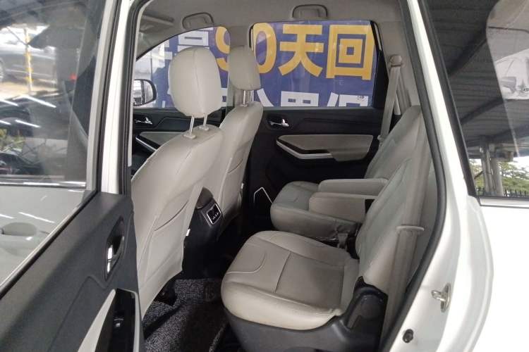 Used BAIC Changhe M70 2017 1.5L manual first-class cabin Left Rear Seat