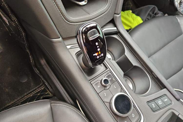 Used Cadillac XT6 2022 2.0T Six-Seater Four-Wheel Drive Luxury 120th Anniversary Limited Edition