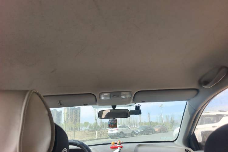 Used Hyundai Verna (older generation) 2014 1.4L Automatic Smart GLS Headliner