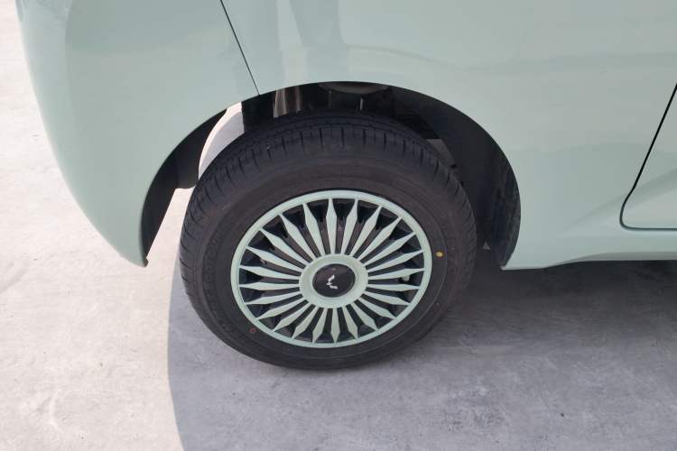 Used Wuling Hongguang MINIEV 2024 3rd Generation 215km Advanced Version
