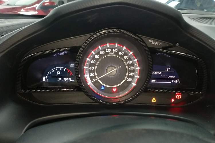 Used Mazda Mazda 3 Axela 2014 Sedan 1.5L Automatic Luxury Model
