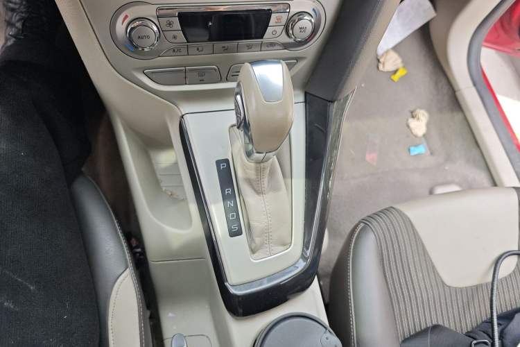 Used Ford Focus 2012 Hatchback 1.6L Automatic Fashion Edition