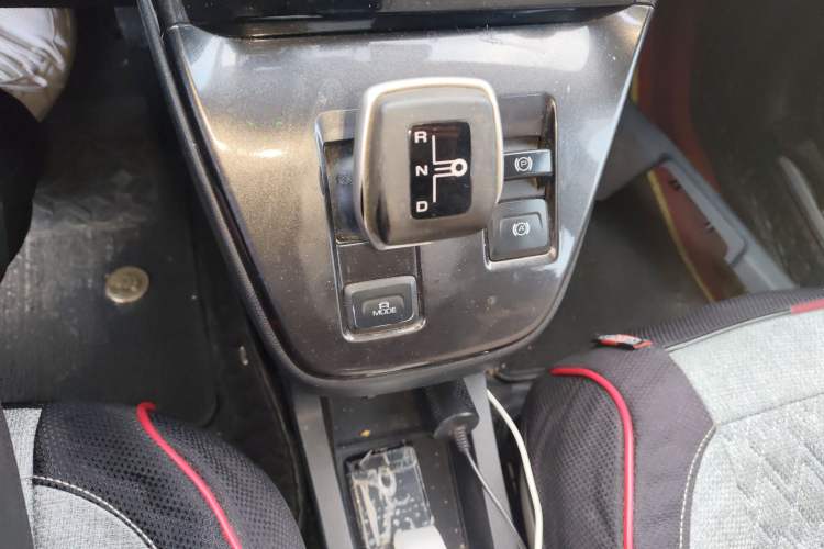 Used ORA iQ 2018 High-Range Version Smart Connectivity Model
