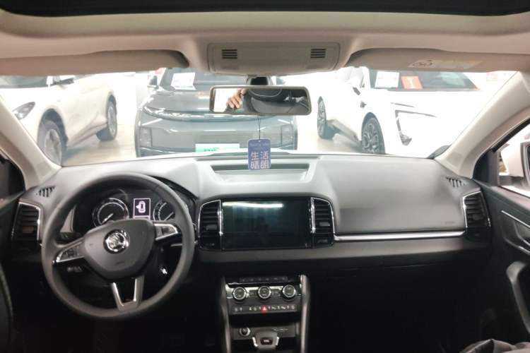 Used Skoda Karoq 2019 TSI280 SmartDrive Luxury Edition China V Standard Headliner