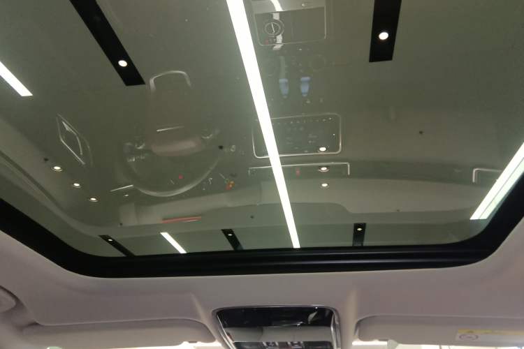 Used Land Rover Range Velar 2020 P250 Headliner