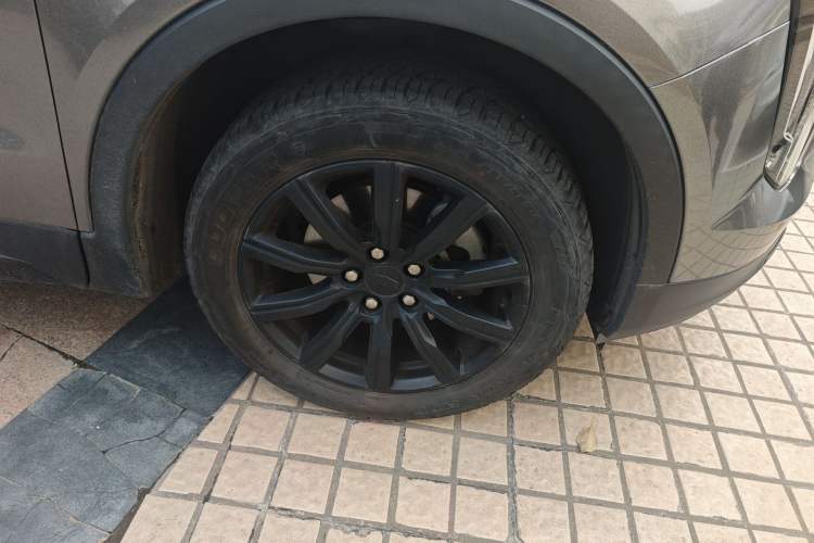 Used Cadillac XT4 2018 28T Two-Wheel Drive Leading Version Right Front Wheel Hub