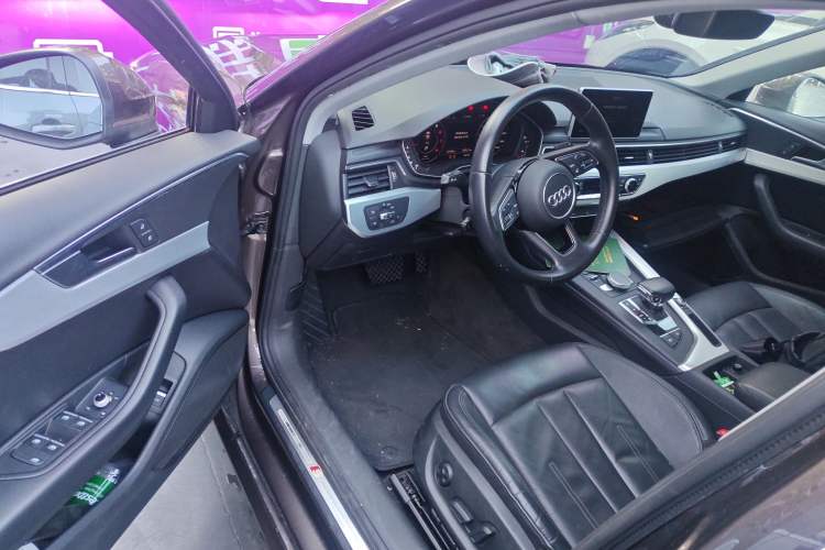 Used Audi A4L 2018 30th Anniversary Edition 40 TFSI Fashion Model