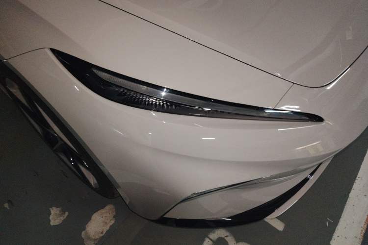 Used Rising R7 2023 Rear-Drive Screen King Edition