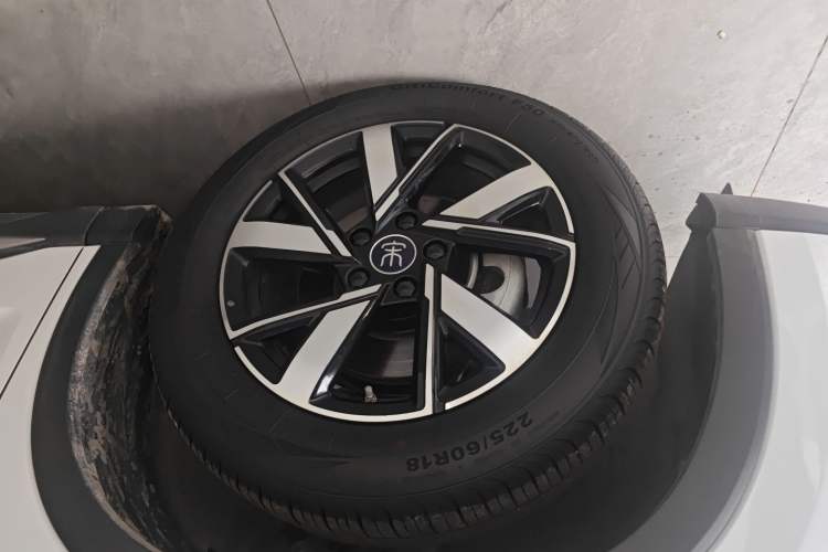 Used BYD Song Pro New Energy 2024 HONOR Edition DM-i 71KM Navigation Model