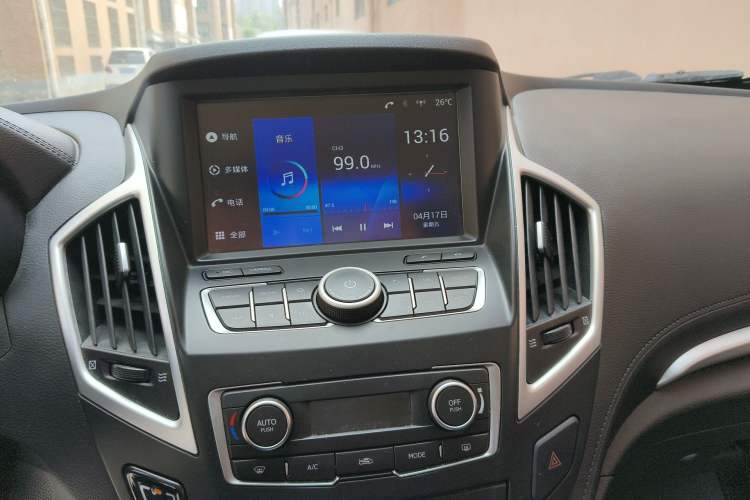 Used Dongfeng Aeolus AX7 2015 2.3L Automatic ZhiZun Version
