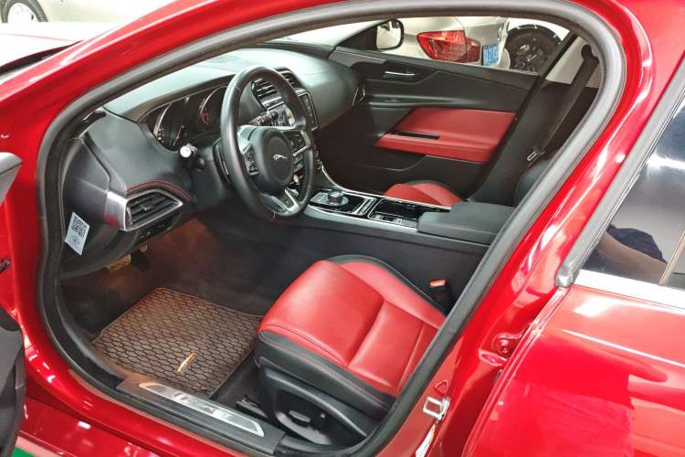 Used Jaguar XE 2017 2.0T 200 PS R-Sport
