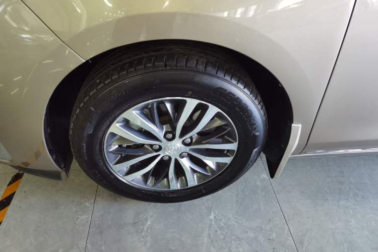 Used Buick GL8 2023 ES Lu Zun Comfort Model
