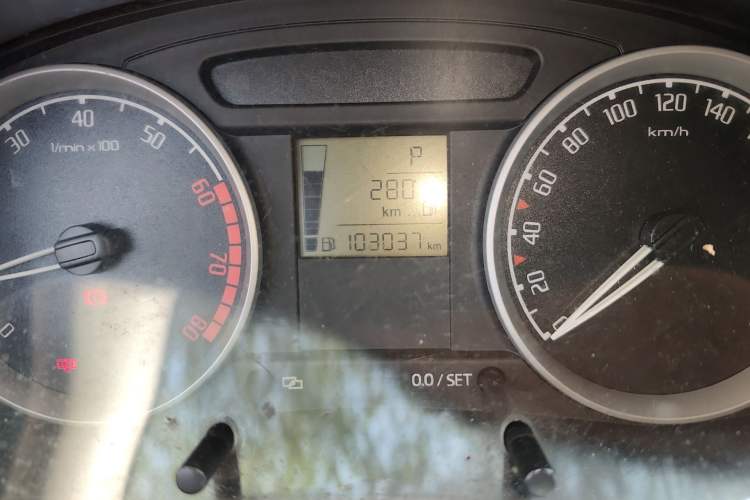 Used Skoda Fabia 2008 1.6L Automatic Crystal Edition Odometer Close Up