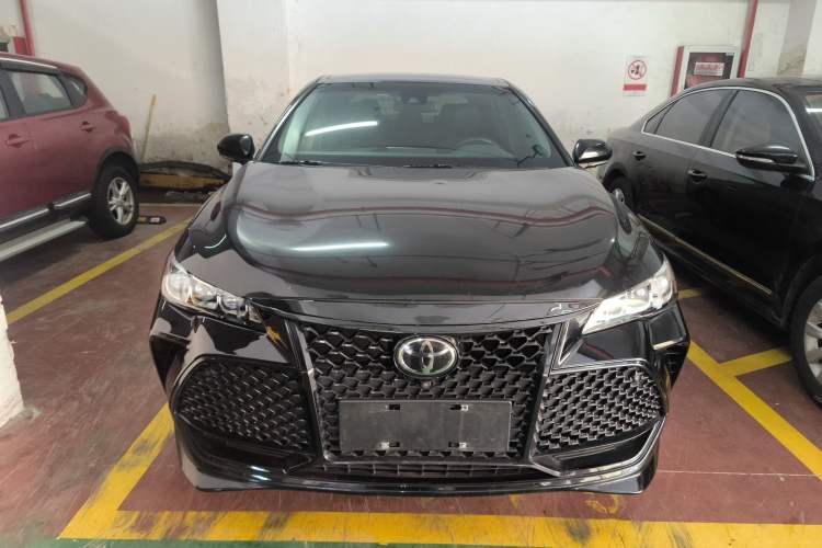 Used Toyota Avalon 2019 2.5L Touring Premium Version China VI Standard
