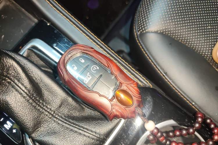 Used Jeep Grand Commander 2018 2.0T Four-Wheel Drive Smart Enjoyment Version China V Emission Standard