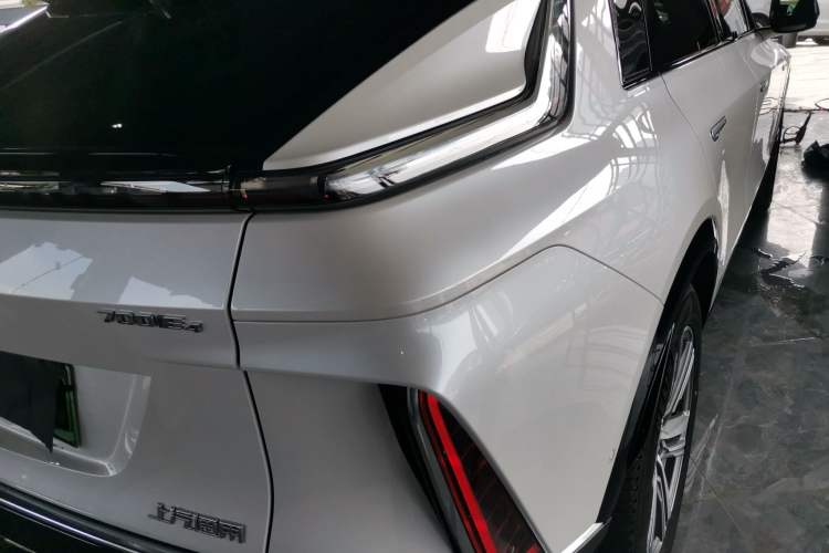 Used Cadillac LYRIQ 2022 Four-Wheel-Drive High-Performance Deluxe Edition Exterior 3