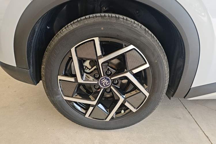 Used BYD Yuan PLUS 2023 Champion Edition 510KM Superior Model Right Rear Wheel Hub