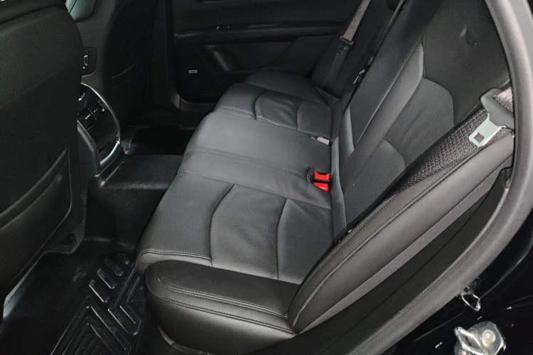 Used Cadillac CT6 2022 28T Luxury Edition Left Rear Seat