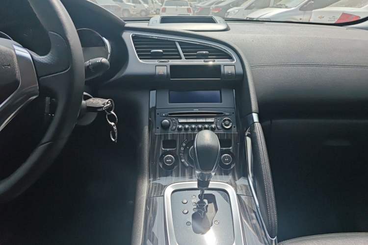 Used Peugeot 3008 2013 2.0L Automatic Trend Edition Audio And AC Panel