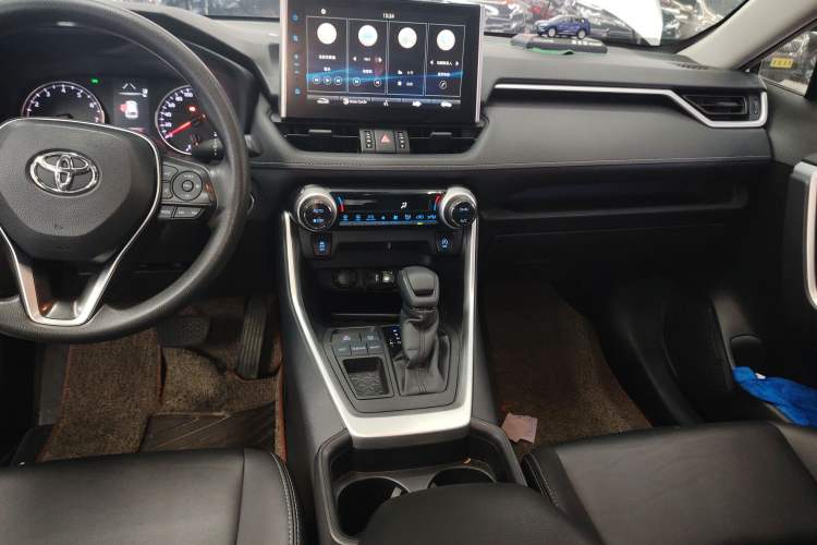 Used Toyota Wildlander 2020 2.0L CVT Two-Wheel Drive Luxury Edition Audio And AC Panel