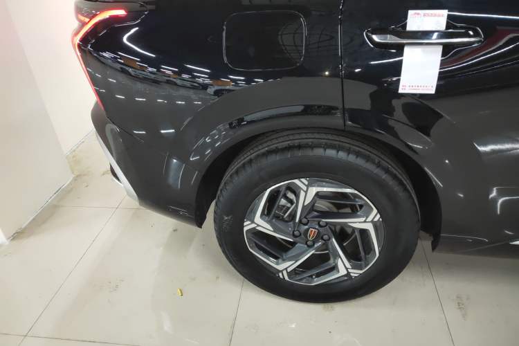 Used Hongqi HS3 2023 1.5T Two-Wheel Drive Shanwei Edition Right Rear Wheel Hub