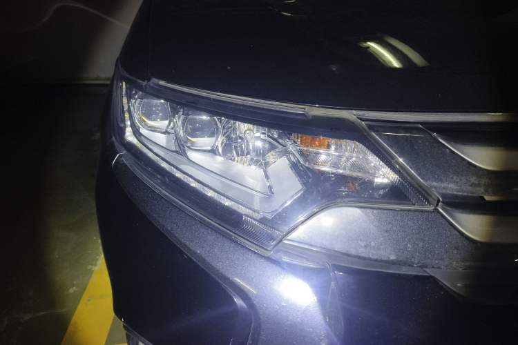 Used Mitsubishi Outlander 2018 2.4L 4x4 Elite Edition 5 Seats