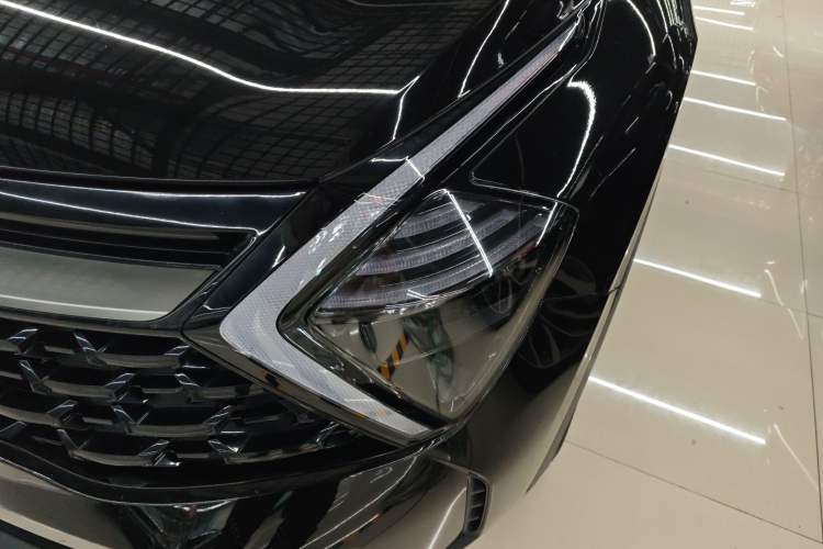 Used Kia Sportage (Chinese Domestic Model) 2023 2.0T Two-Wheel-Drive Prestige Edition
