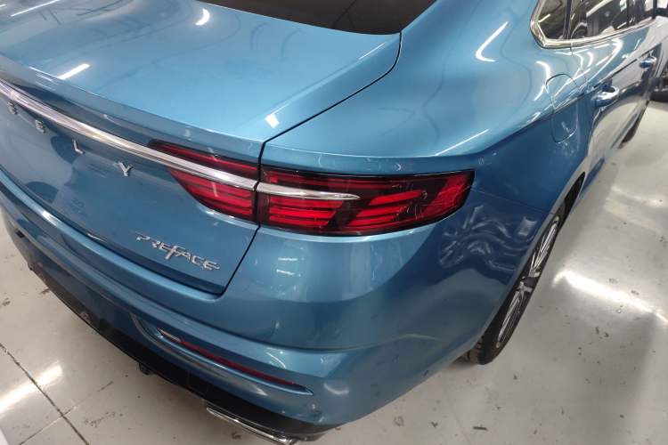 Used Geely Auto Preface 2021 2.0TD Luxury Version Right Rear Taillight