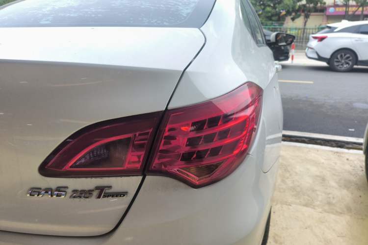 Used GAC Trumpchi GA6 2016 235T DCT Luxury Edition
