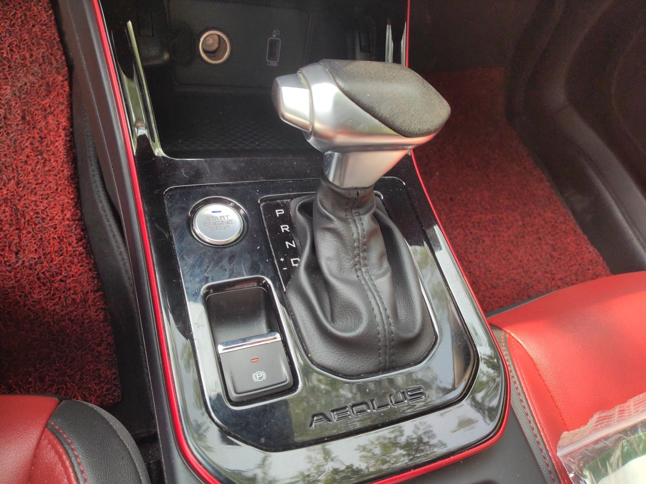 Dongfeng Aeolus Yixuan 2022 230T Automatic Adaptive-Beam Knight Edition — снимка 13